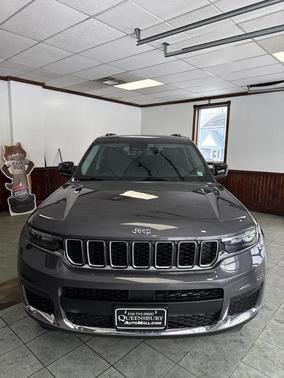2023 Jeep Grand Cherokee L Laredo