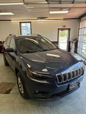 Blue 2019 Jeep Cherokee Latitude Plus
