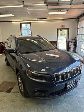 Blue 2019 Jeep Cherokee Latitude Plus