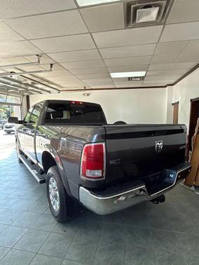 2018 RAM 3500 Laramie Crew Cab 4x4 6'4' Box