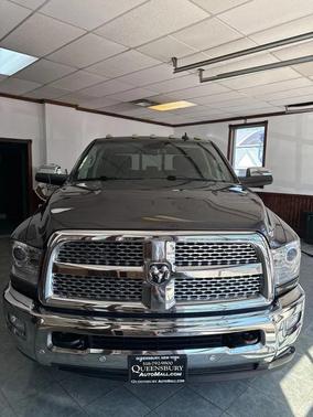 2018 RAM 3500 Laramie Crew Cab 4x4 6'4' Box