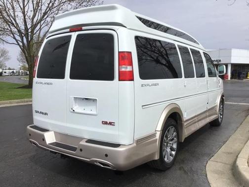 Photo 3 of 32 of 2021 GMC Savana 2500 Work Van
