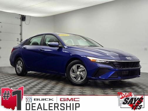 2025 Hyundai ELANTRA SE