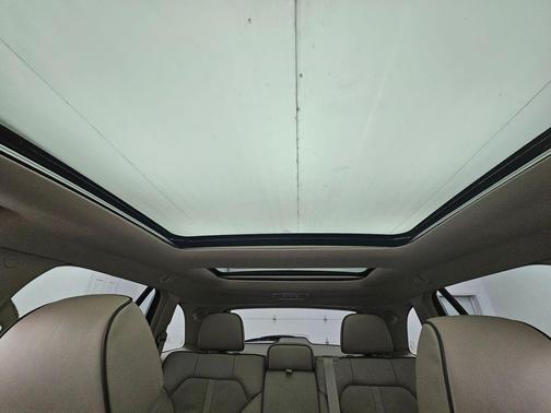 2014 Lincoln MKX Base