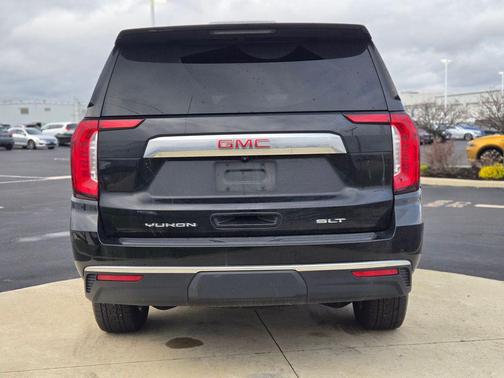 2023 GMC Yukon XL SLT