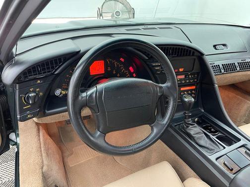 Polo Green 1992 Chevrolet Corvette Base
