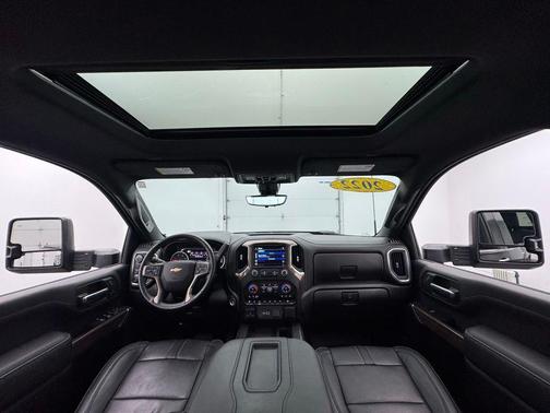 Black 2022 Chevrolet Silverado 2500 High Country