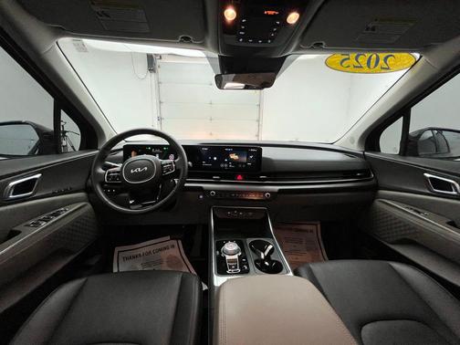 2025 Kia Carnival Hybrid EX