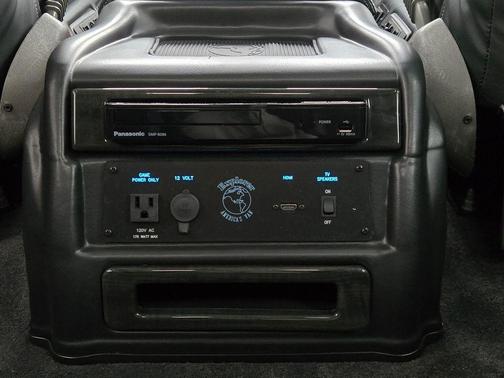 Quicksilver Metallic 2025 GMC Savana 2500 Work Van