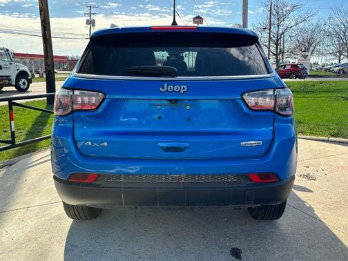 2022 Jeep Compass Latitude Lux