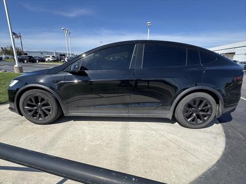2023 Tesla Model X Standard Range