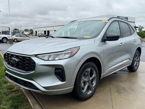 Iconic Silver Metallic 2024 Ford Escape ST-Line
