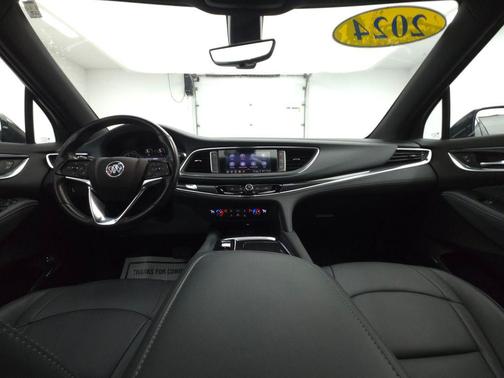 2024 Buick Enclave Essence FWD