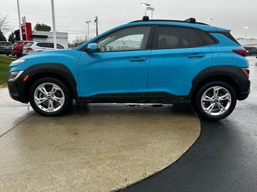 2022 Hyundai KONA SEL