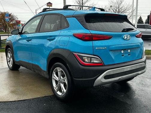 2022 Hyundai KONA SEL