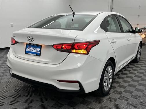 2022 Hyundai Accent SE