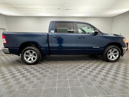 Patriot Blue Pearlcoat 2022 RAM 1500 Big Horn/Lone Star