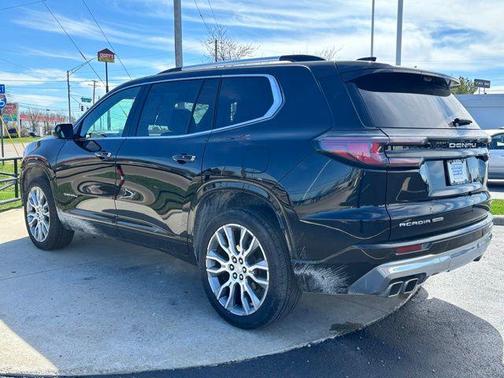 2025 GMC Acadia Denali