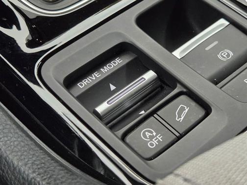 2023 Honda Pilot AWD LX