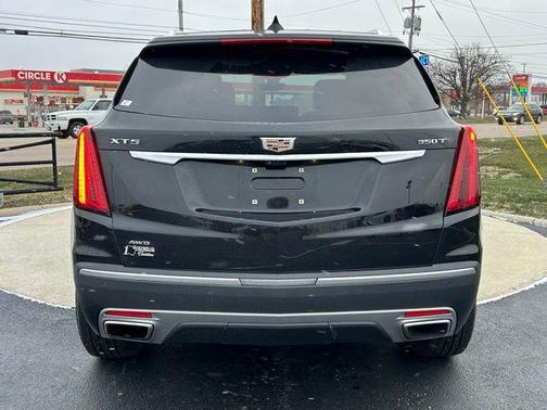 2022 Cadillac XT5 Premium Luxury