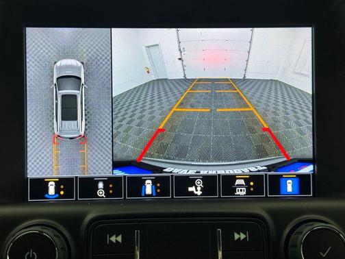 Sterling Metallic 2023 GMC Terrain SLT