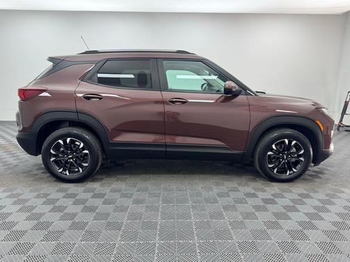 Mahogany Red Metallic 2023 Chevrolet Trailblazer LT