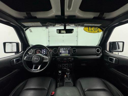 Black Clearcoat 2021 Jeep Wrangler Unlimited Sahara