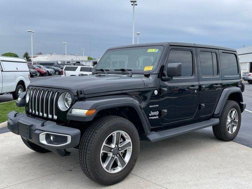 Black Clearcoat 2021 Jeep Wrangler Unlimited Sahara