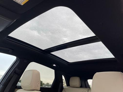 Red Passion Tintcoat 2017 Cadillac XT5 Luxury