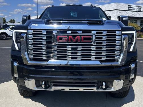 2024 GMC Sierra 2500 Denali