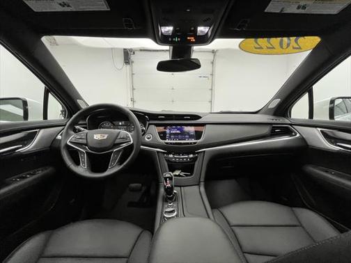 2022 Cadillac XT5 Premium Luxury