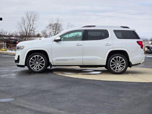 2020 GMC Acadia Denali