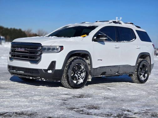2023 GMC Acadia AWD AT4
