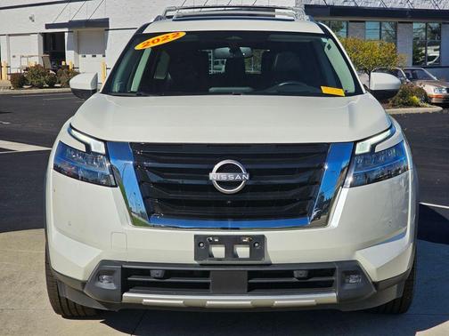 2022 Nissan Pathfinder Platinum 4WD
