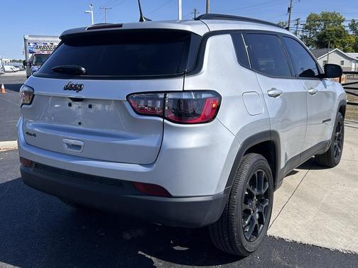 2025 Jeep Compass Latitude