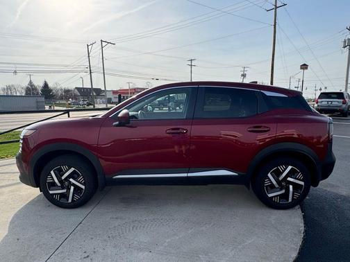 2025 Nissan Kicks SV