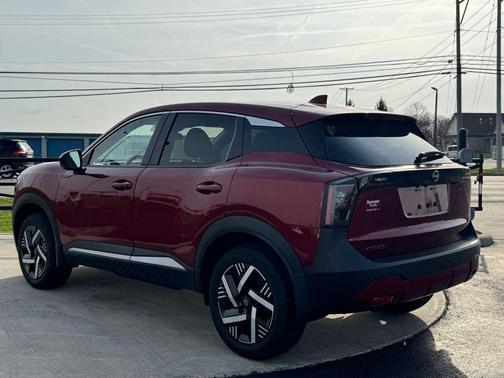 2025 Nissan Kicks SV