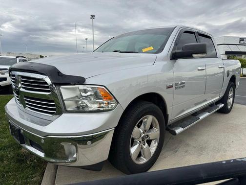 Bright Silver Metallic Clearcoat 2016 RAM 1500 Big Horn