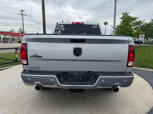 Bright Silver Metallic Clearcoat 2016 RAM 1500 Big Horn