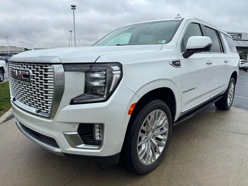 White Frost Tricoat 2023 GMC Yukon XL Denali