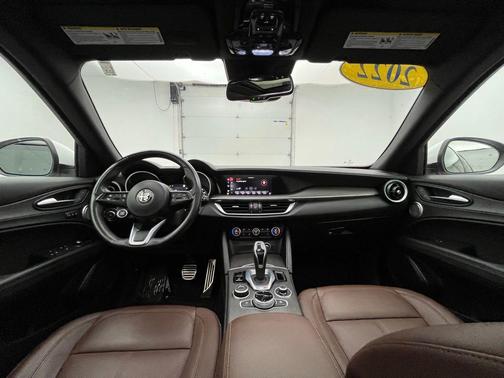 2022 Alfa Romeo Stelvio Ti