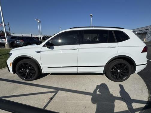 2021 Volkswagen Tiguan 2.0T SE R-Line Black