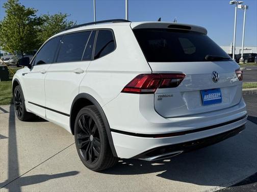 2021 Volkswagen Tiguan 2.0T SE R-Line Black