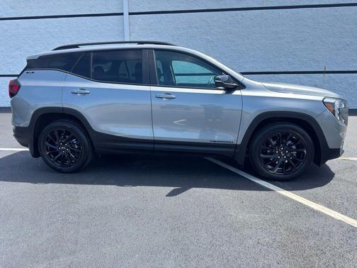 Sterling Metallic 2024 GMC Terrain SLE