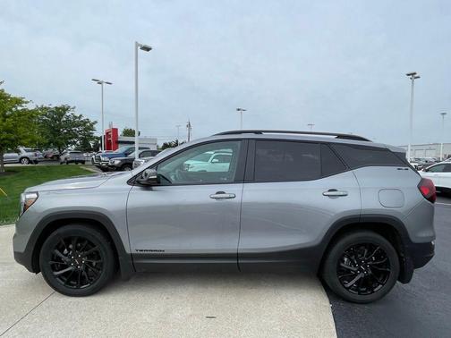 Sterling Metallic 2024 GMC Terrain SLE