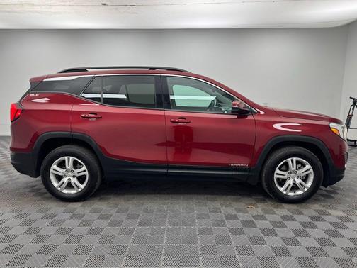 Red Quartz Tintcoat 2020 GMC Terrain SLE