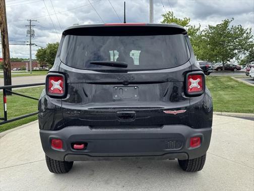 2023 Jeep Renegade Trailhawk