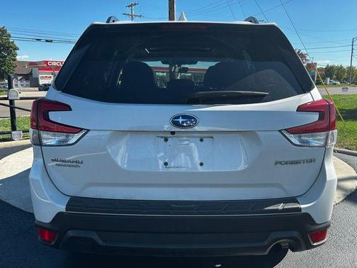 2022 Subaru Forester Premium
