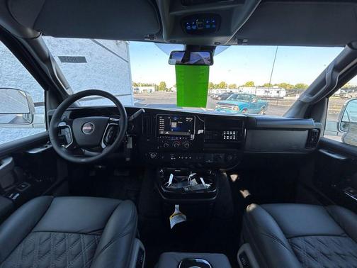 2025 GMC Savana 2500 Work Van