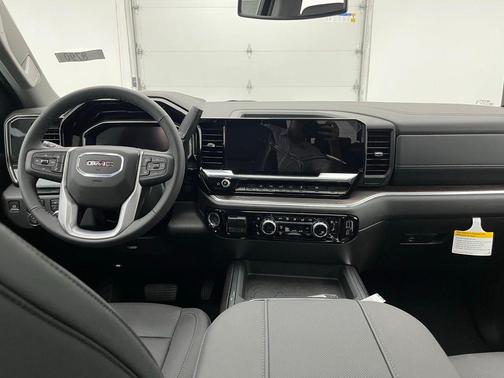 2025 GMC Sierra 2500 SLT
